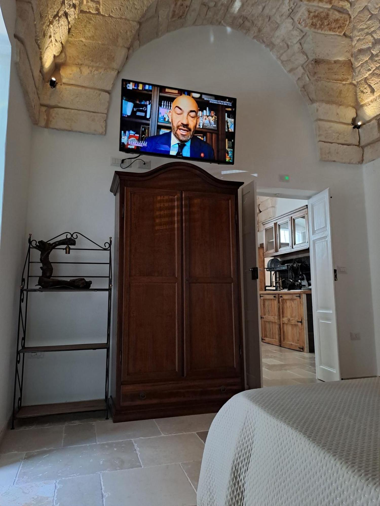 Petrakis House Hotel Ostuni Buitenkant foto